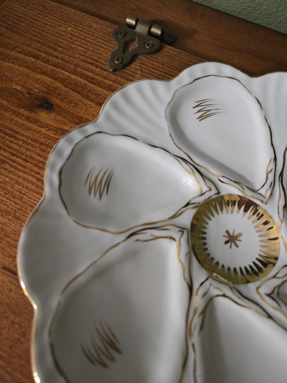Victoria Karlsbad Austria White and Gold Porcelain Oyster Plate